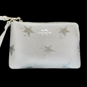 🍍🍍Coach Corner Zipper Grey & Silver Wristlet Star Canyon Printed Coated Canvas